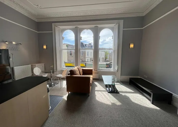 Studio Flat Two In Cotham Hill